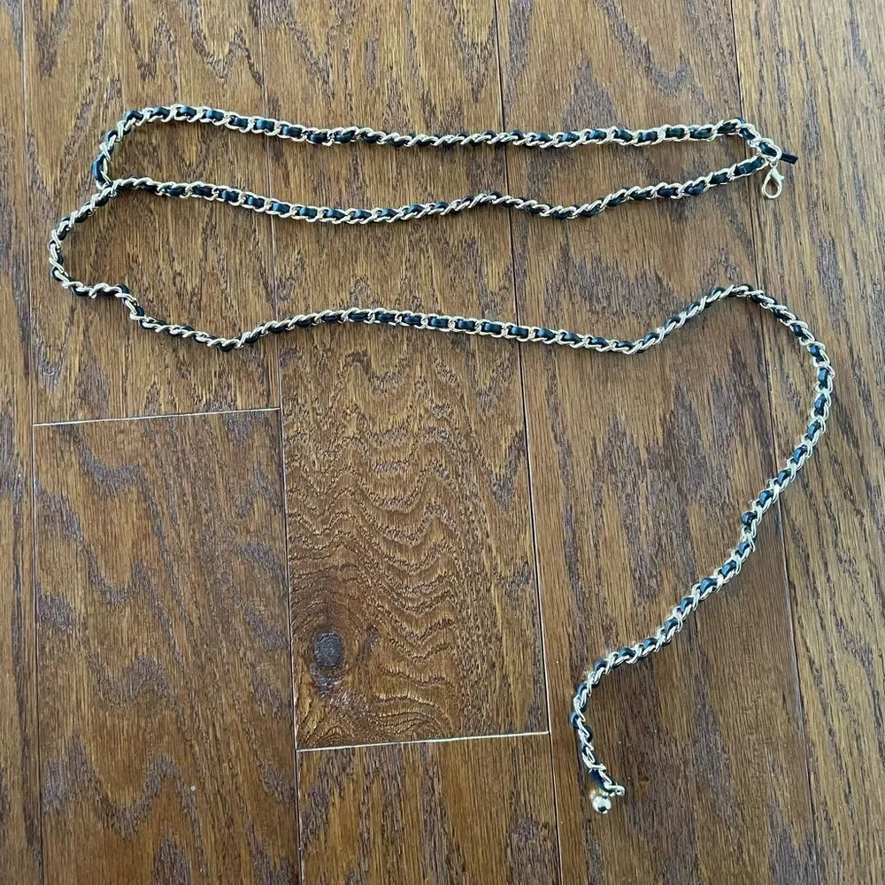 Black and gold chain belt